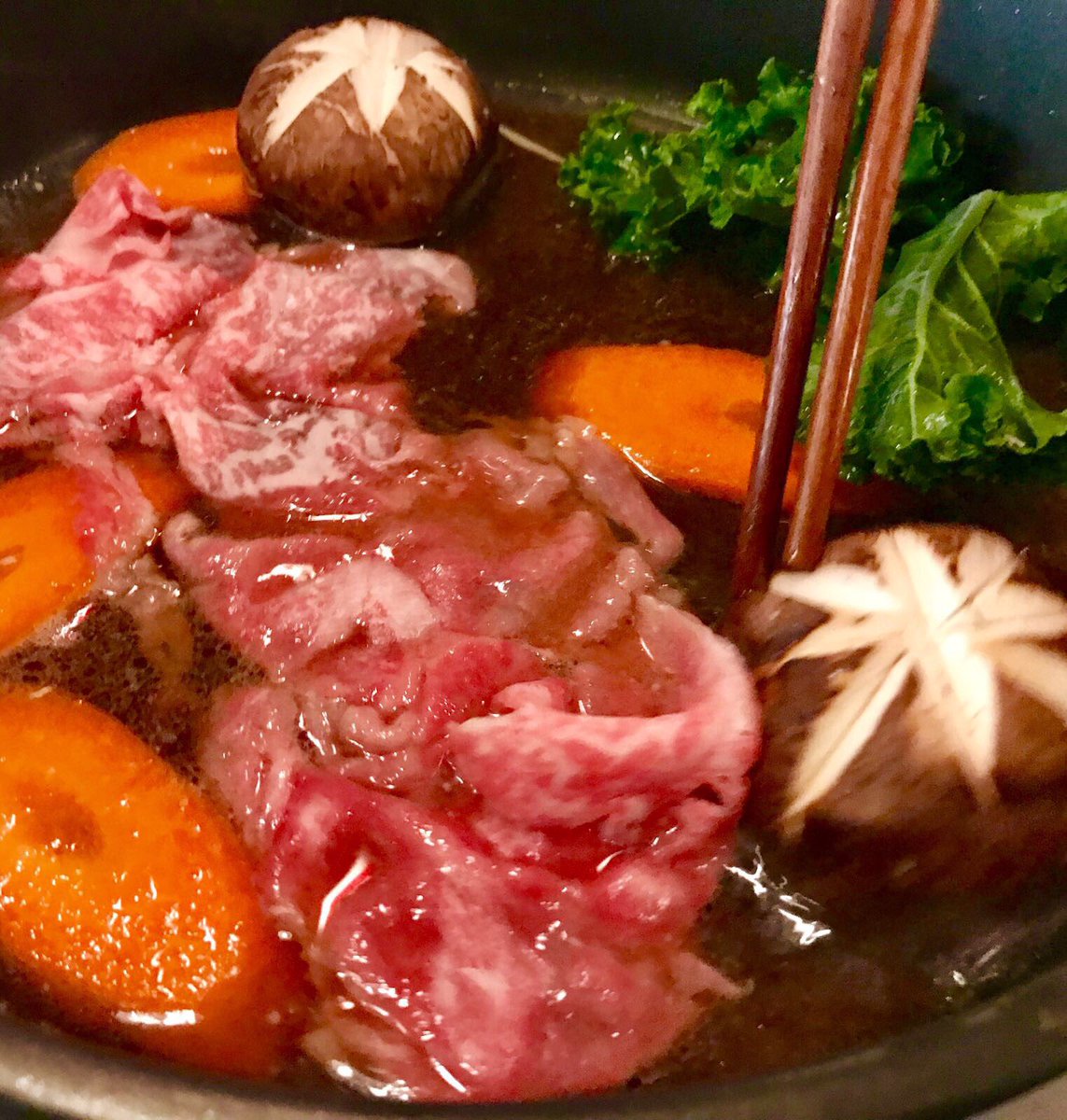 juliaplozano's tweet photo. Un japonés para carnívoros. En #SinatraYa  (Claudio Coello, 41) no hay pescado, solo carne de wagyu. La especialidad sukiyaki. A tener en cuenta 😋😋😋 https://t.co/lf7quynbrr