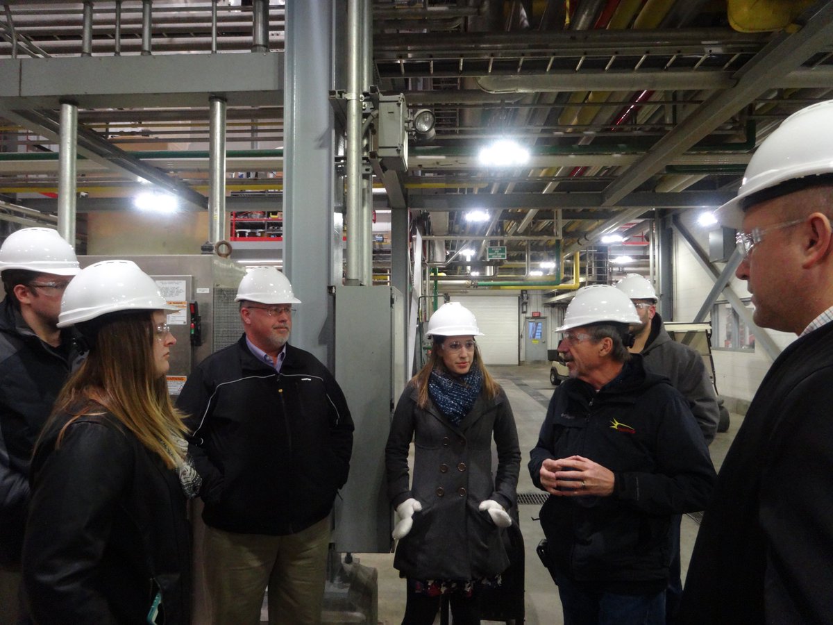 MARLprogram's tweet photo. Touring the inside of a top-notch ethanol plant, last week at Absolute Energy. #tbt #MARLClassIX Photos and stories on the blog https://t.co/7naTSOKuMn https://t.co/gsctOd96w2