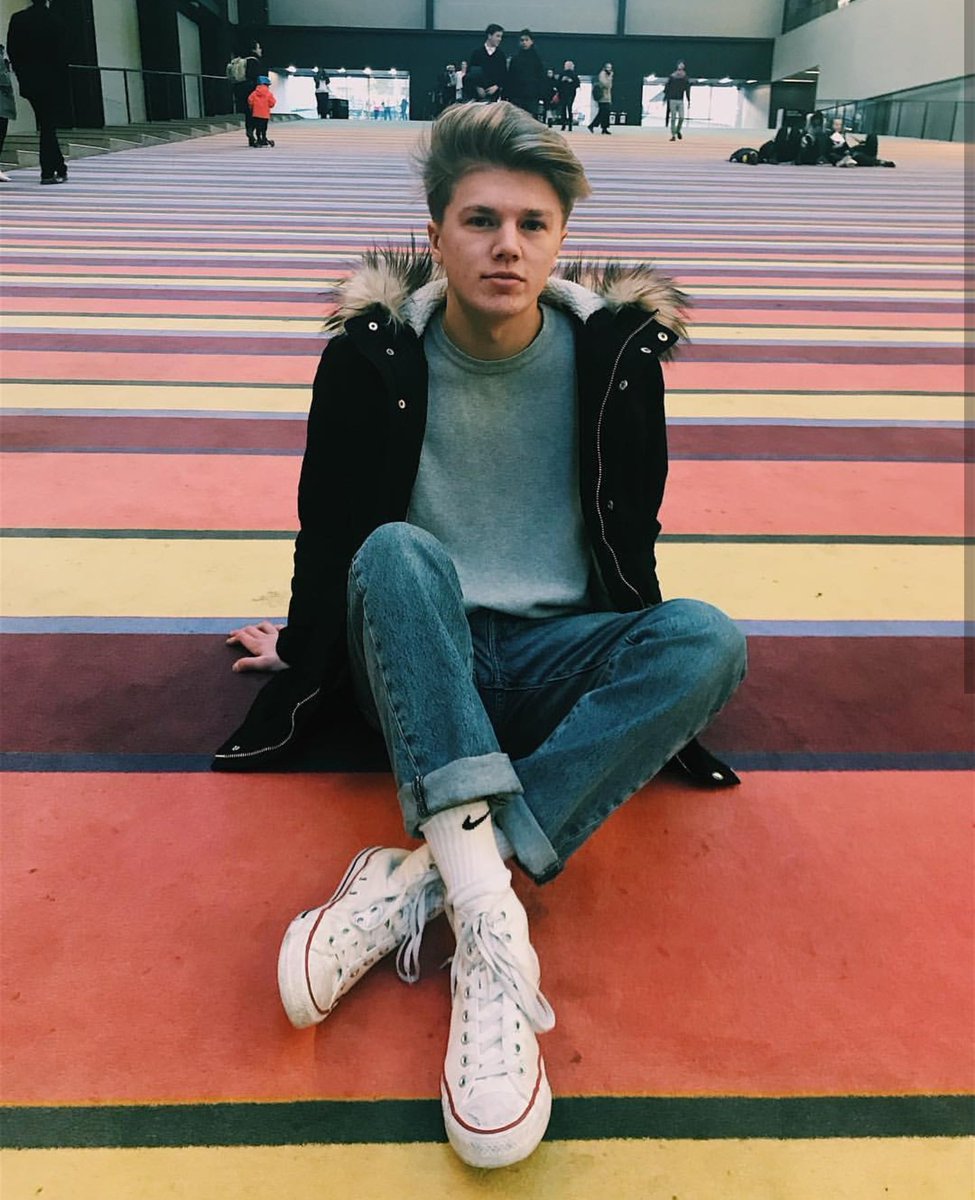 NewHopeItalia's tweet photo. George su IG: "Good day out in London with my dad @_smudgerooney 🏙" https://t.co/Fb2ktxftXl