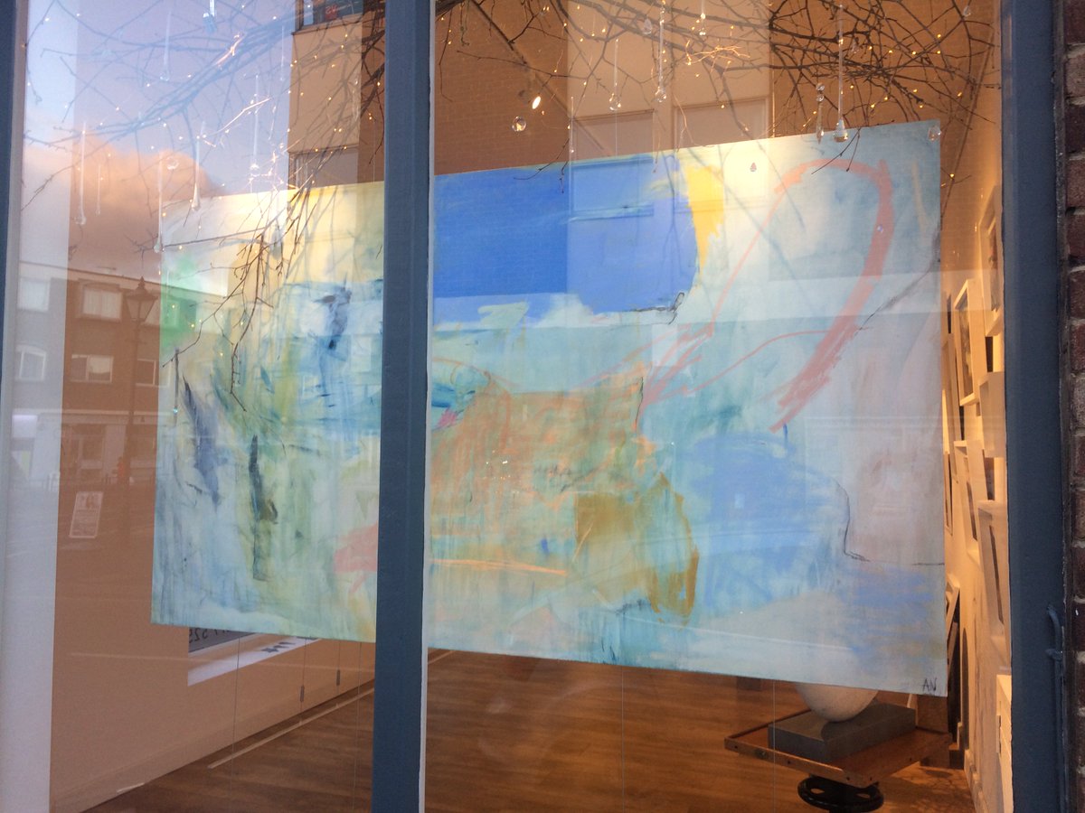 PeacocksArt's tweet photo. Alice Neave painting in Gallery No.3's window. Looks fab and causing a stir in Ingatestone #art #gallery #paintings #beautifulthings https://t.co/S36LHLTHcl