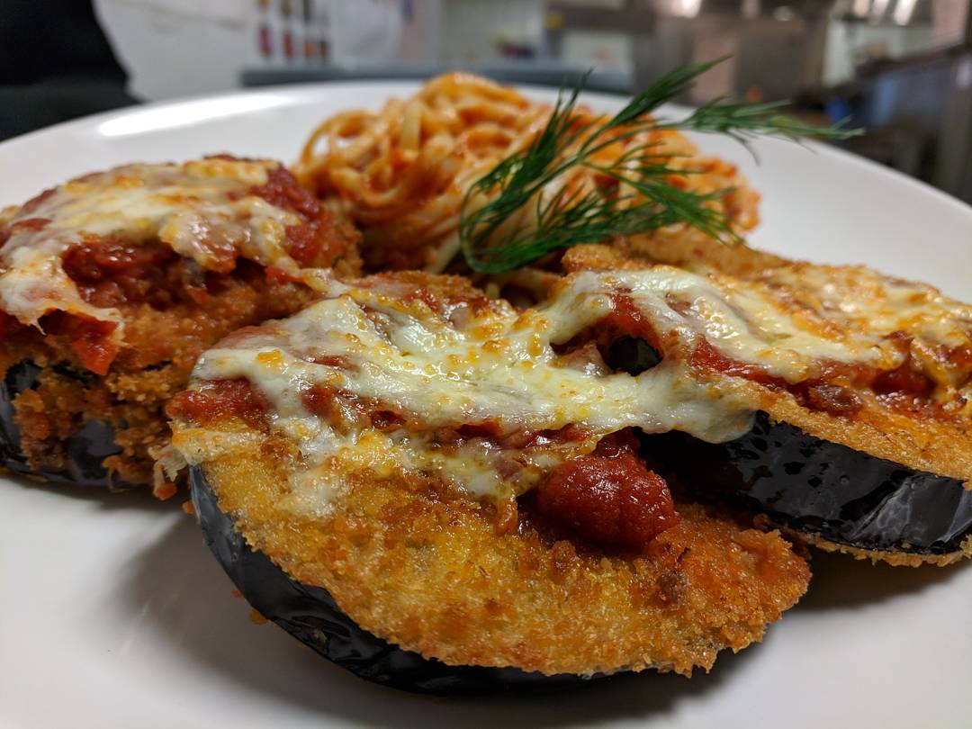 GbcEats's tweet photo. Come visit our Pasta Bar at Waterfront Campus! We have Eggplant Parmesan w/ linguini and tomato sauce OR Beef Lasagna w/ garlic bread! Both for $6.99 + add a bottle of pop for $2.39 #chartwellsgbc #gbceats https://t.co/PUZlJrplsY