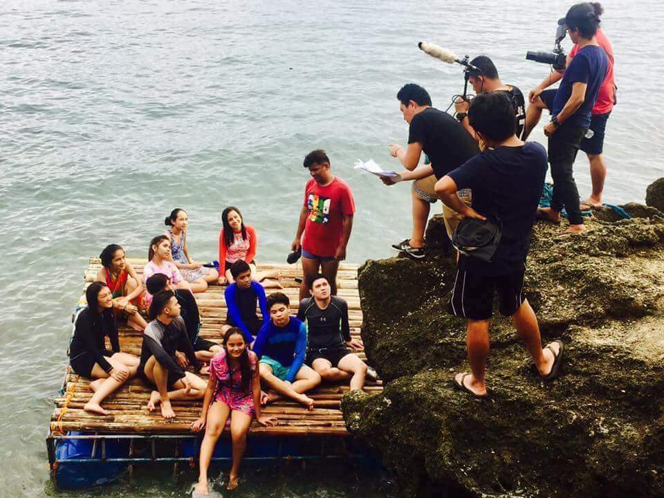 ivytesaluna's tweet photo. Photo shoot during Rita filming.

#BrokenVioce
#SoonOnBigScreen https://t.co/siABnuqIBP
