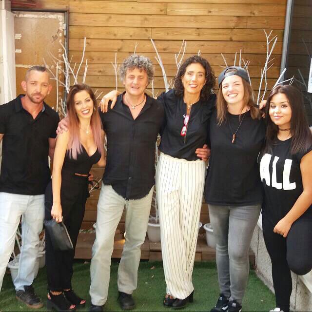 Aguareles_Loan's tweet photo. Equipo al completo @firstdates_tv #firstdates507 https://t.co/GOh9ppssPW