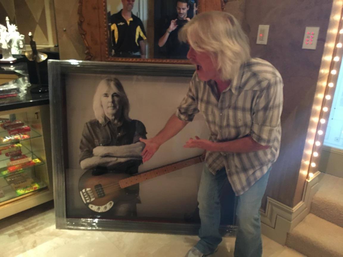Happy birthday to this legend, Mr. Cliff Williams! Have a good one and may your hair always be on point    