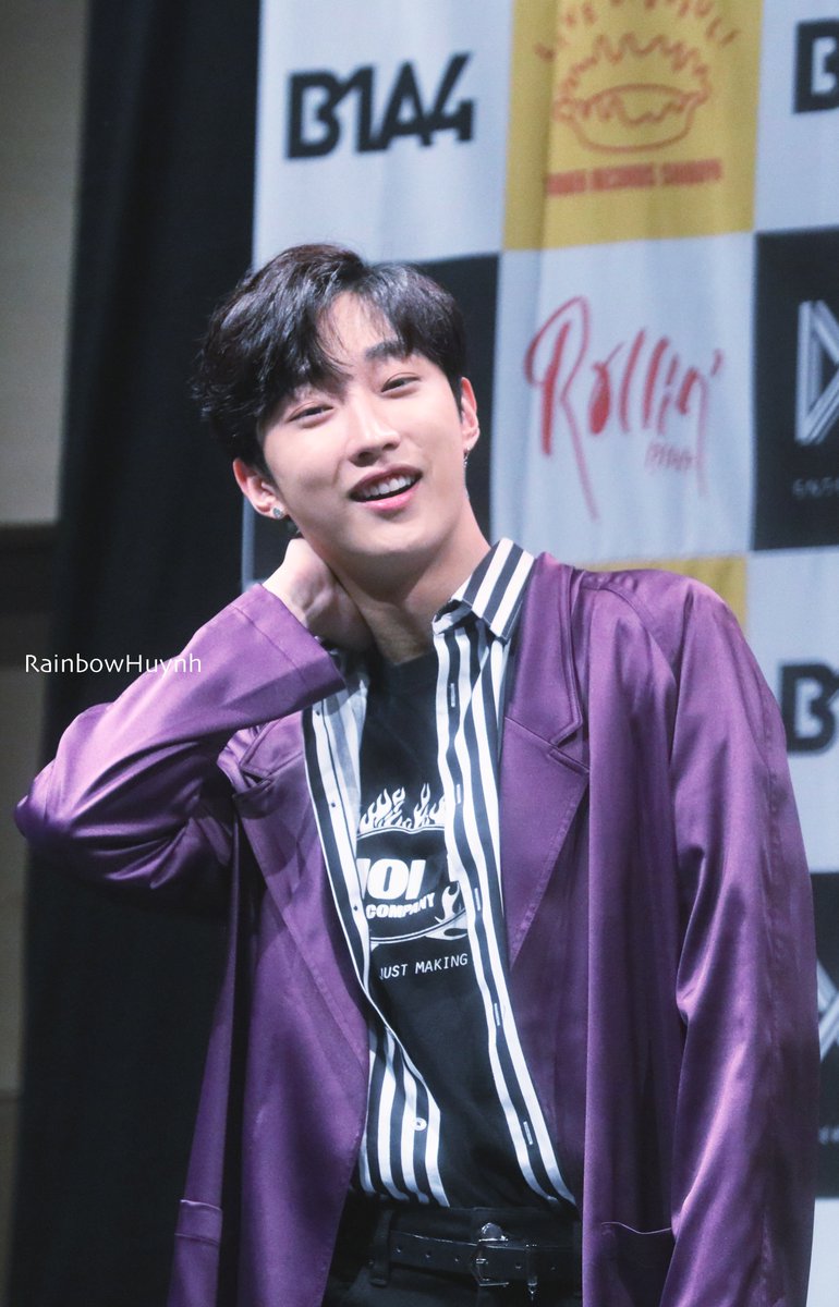 🦊 -2017.12.09- 
#B1A4 #비원에이포 #정진영 #진영 #JUNGJINYOUNG #JINYOUNG #Rollin' <a href="/_jinyoung911118/">정진영</a>