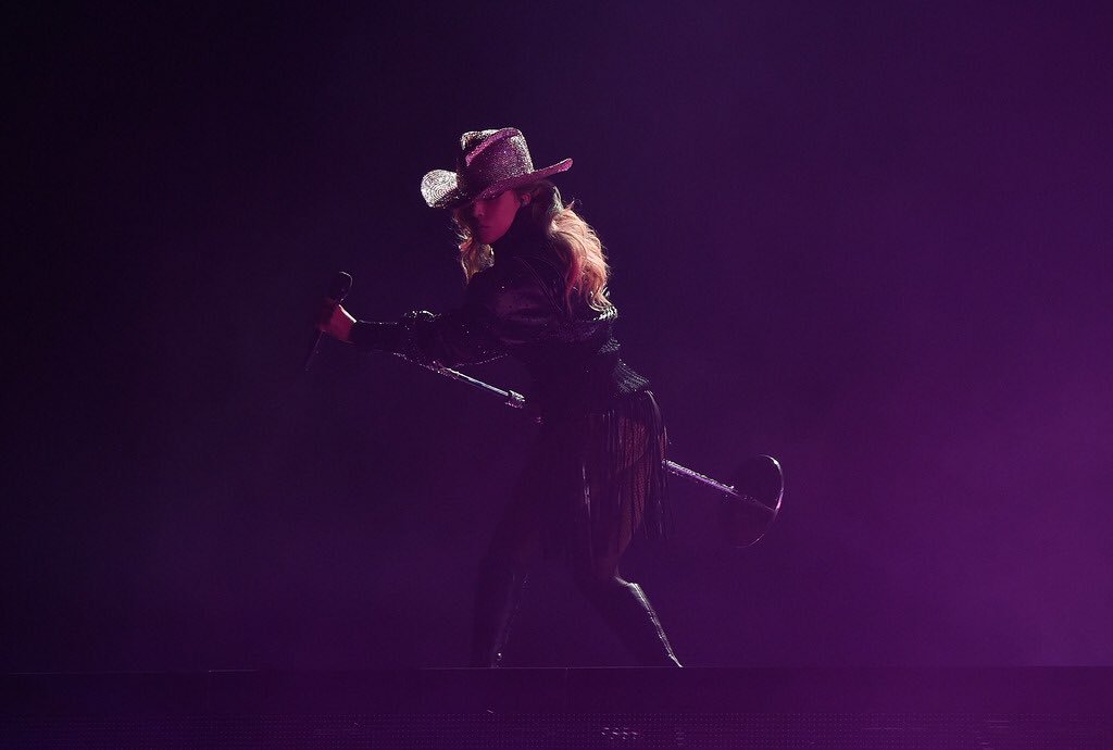 deltacenter's tweet photo. FLASH GIVEAWAY: Win 2 tickets to @ladygaga’s concert tonight! We will announce the winners at noon.
To enter:
1⃣Follow @vivintarena on Facebook, Twitter AND Instagram
2⃣RT
3⃣Tag a friend in the replies and tell us your favorite Gaga song https://t.co/O1tuW39Lus