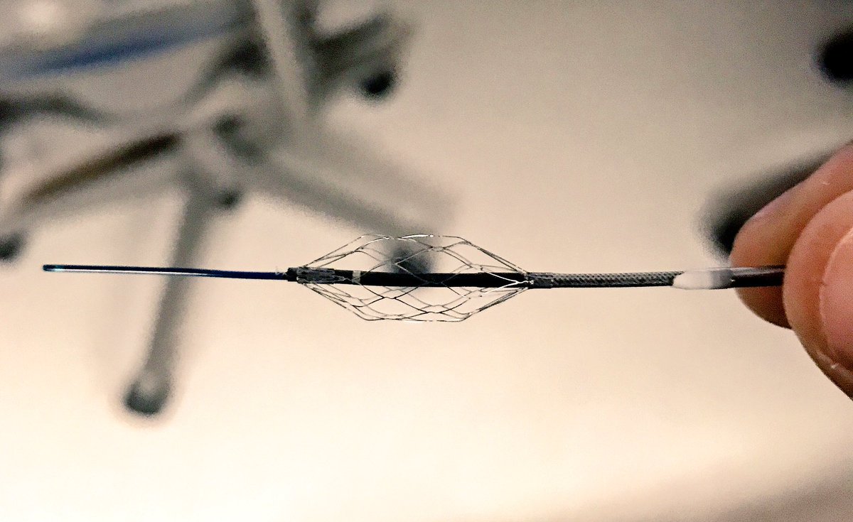 shonmd's tweet photo. Any #CTO operators have experience with the #CenterCross? This is a peripheral version but considering adding it to #coronary CTO toolbox #CardioTwitter @yuripridemd @rwyeh @SVRaoMD @ekgpdx @spiritus_bah #CHIP #radialfirst https://t.co/jmQ3srWY4a