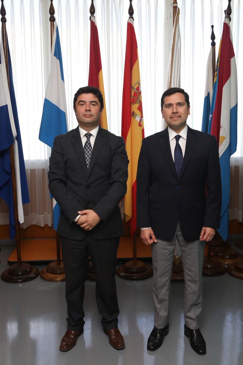 ¡Qué Dios pueda guiar el Ministerio de la Clínica Adventista de Los Ángeles (CLINALA) bajo la dirección del Doctor Jorge Maldonado, Director Médico y Rodrigo Moreno, Director Financiero de esta entidad! 
Rogamos tus oraciones por estos siervos del Señor.
<a href="/clinala/">Clinica Adventista</a>