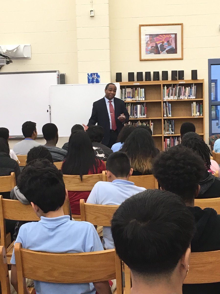 PatCothamMeck's tweet image. Watching @SpencerMeck @CharMeckDA speak to about 80 students @CharMeckSchools #MLKMiddle #AmazingLeader
