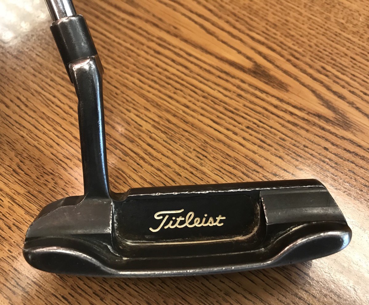 vogeygolf's tweet photo. @ScottyCameron #tbt I have a question to ask-this sure looks like your work to make it look like an old Dale Head, right down to the residue white paint in the cavity and shoulders. Like how Karsten painted some of them white to reduce the glare. Or am I imagining? #HandWorked https://t.co/uU8SCnbH1o
