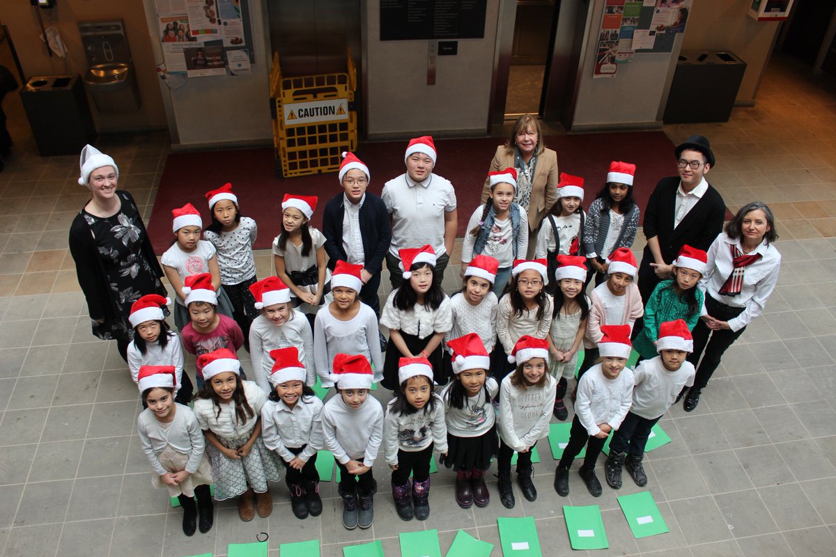 YCDSB's tweet photo. Students from St John XXIII Catholic Elementary School in #Unionville sang beautifully today for our #YCDSB #CECAdventConcert series.  #Advent #ycdsbMusic #GiftOfMusic #Christmas @CatholicEdu 🎵🎵🎵 https://t.co/7EBUWFLS36