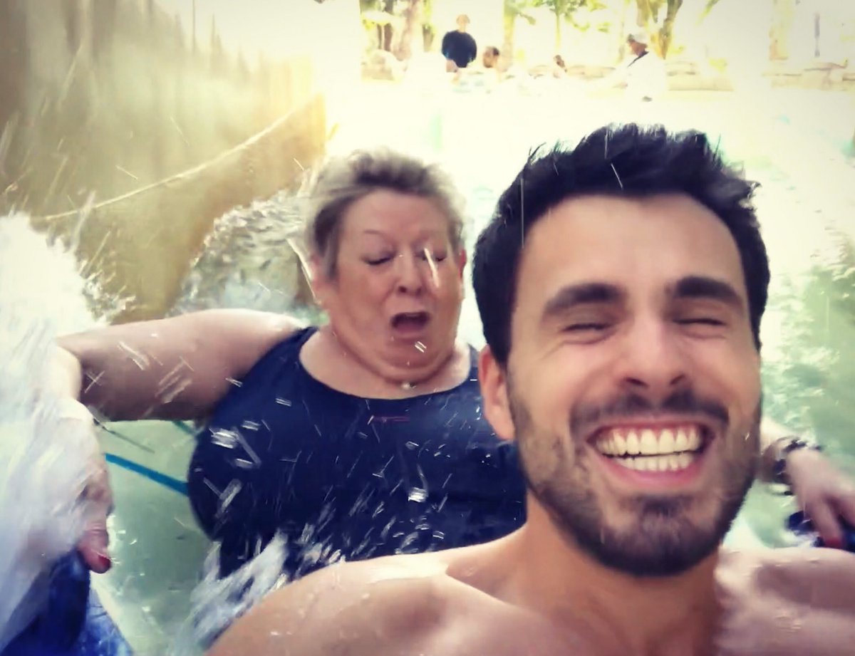 Nouvelle vidéo, Danielle en panique 😂 : youtu.be/JlV8ywB6Hbc ! RT un maximum ❤️