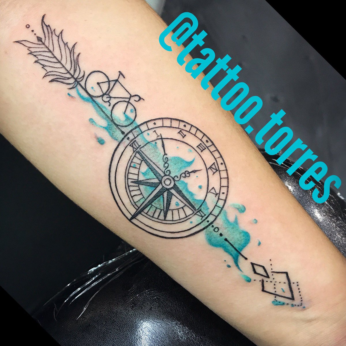 tattootorres's tweet photo. Memory tattoo for her father. Taking appointments. #tattootorres #rip #riptattoo #arrowtattoo #time #watercolortattoo #tenspeed #bikelife #familylove @GreatTattoos @TatooPorn @InkDoneRight @TheDailyTattoos @Dailylnk @MaryJaneG214 #ink #lovetattoo https://t.co/6S2qZdKdOf