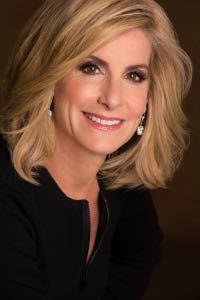 L'Office du Tourisme des #USA souhaite la #bienvenue en #France à son Excellence Madame l'ambassadeur Jamie D. McCourt ! 

The #VisitUSA #welcomes in France, the #ambassador Jamie D. McCourt!