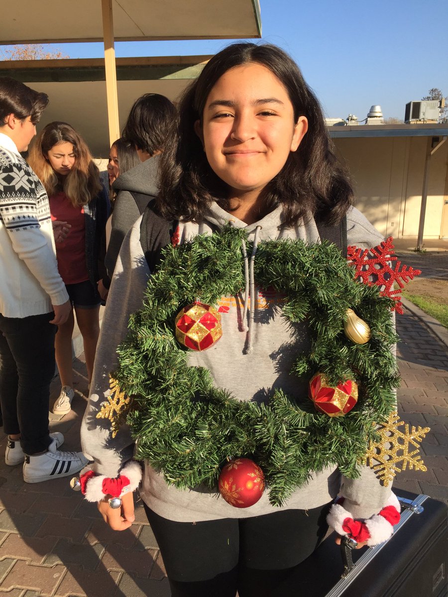 MrDollahite's tweet photo. One of my favorites sweaters this morning! #wearelakeview #asb #weareorcutt https://t.co/vsWczRcOxi