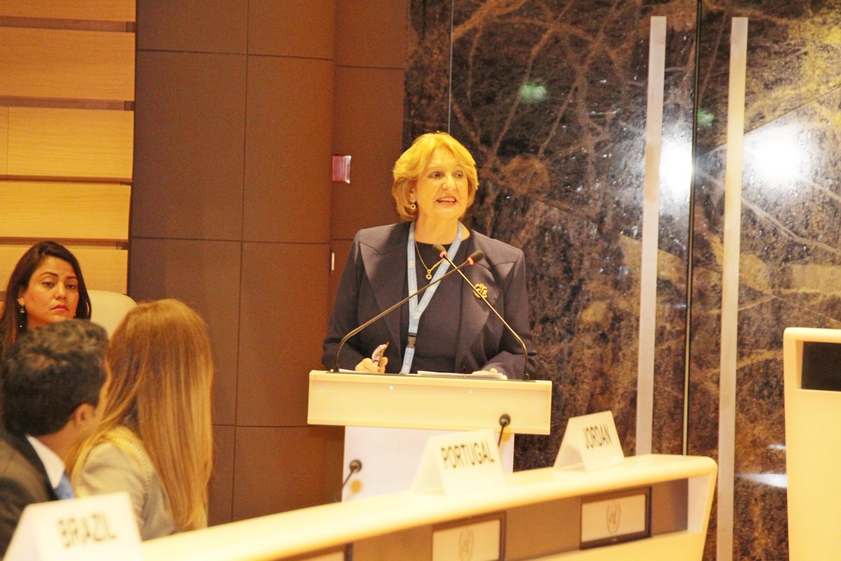 UAEUNGENEVA's tweet photo. Dr. Deisi Noeli Weber Kuszta President of World Family Organiszation announced that the World Family Summit #WFS2017 awarded H.H Sheikha Fatima Bint Mubarak the "International Family Advocate Award" https://t.co/xUJ5mBYCxd