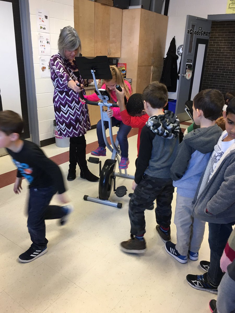 MrsVictoriaBel's tweet photo. Mrs. King's flexible seating gets to a whole new level! Grade One's are asking for a bike in their room now @Grade6MRT #flexibleworking #flexibleseating #playandlearn https://t.co/AC8fIJGr3T