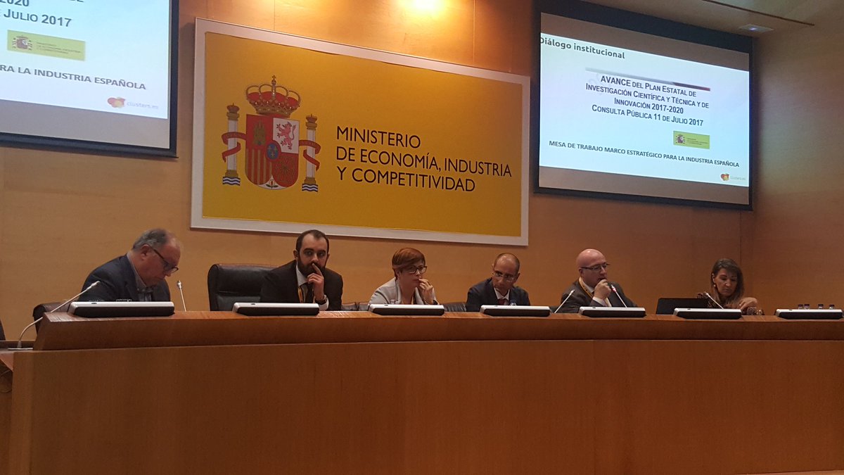 indescat's tweet photo. Ya en marcha la assamblea anual de @ClustersES, como acto final de la jornada del congreso #clusters2017. Nuevos miembros y muchos retos para 2018. https://t.co/61hnuhqyfG