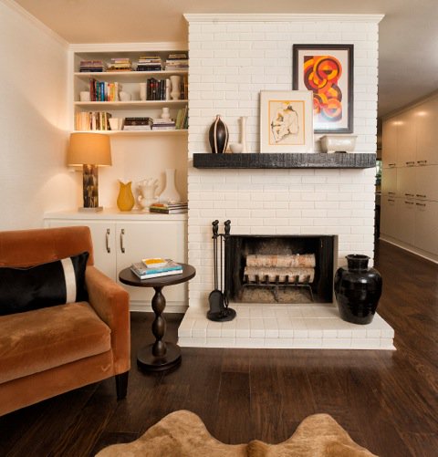 Make yourself at home! :) See more from this beautiful #JacksonMS condo here! summerhouseinteriordesign.com/projects/eastb… #summerhousestyle #living #cozy #warminteriors