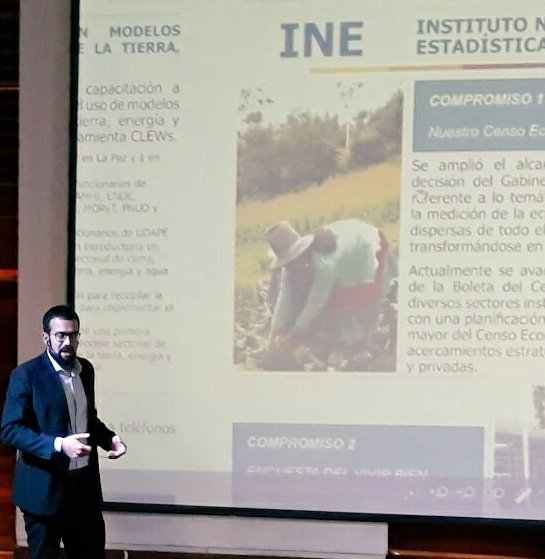 minplanifica's tweet photo. El @INEOficialBO y @PlanDeEmpleoBol exponen al público en la #RPC2017 del @minplanifica https://t.co/xJYmKfTSIt