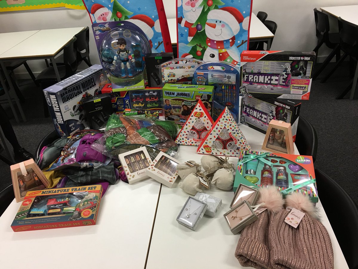 AH_TeamBusiness's tweet photo. 8DGr raised lots of money for @KEY103 #MissionChristmas and bought this amazing array of presents to donate! Very proud form tutor @AllHallowsRC https://t.co/ekghLz1DQ5