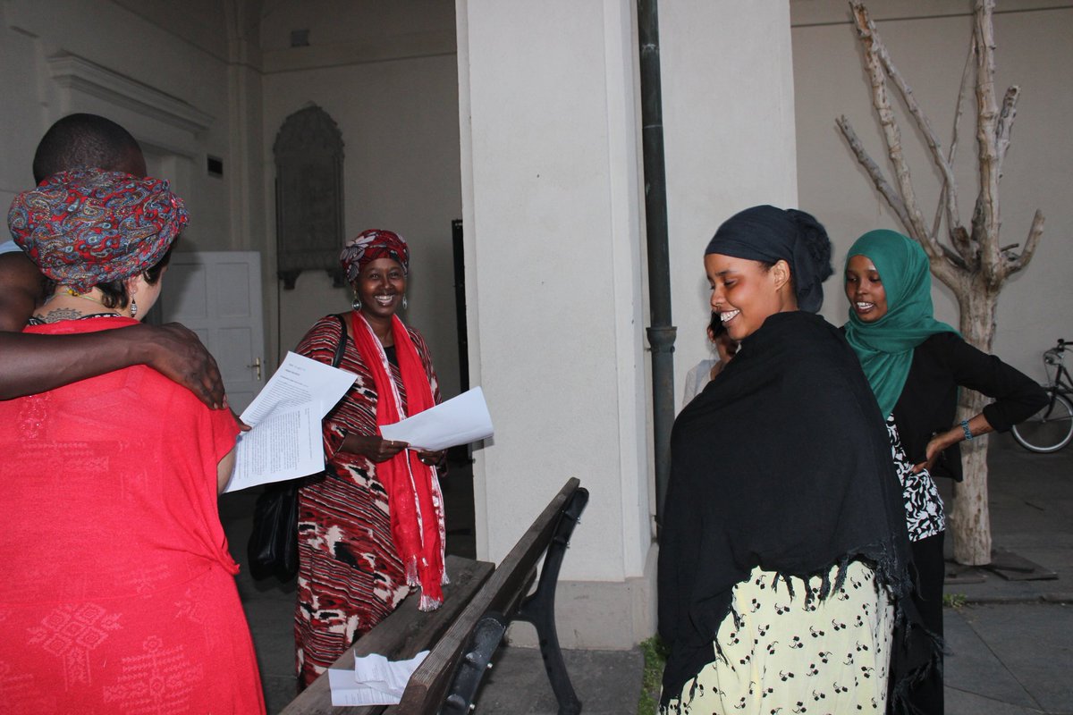 _AlmaTeatro's tweet image. Stasera al #TeatroAstra di #Torino alle ore 21 - ingresso libero - torna in scena il lavoro corale di @_AlmaTeatro @actiteatro e @Tedaca con il patrocinio di @twitorino: lo spettacolo "La foresta che cresce" 🌳Grazie al sostegno di @crpiemonte - Comitato per i diritti umani 🌼