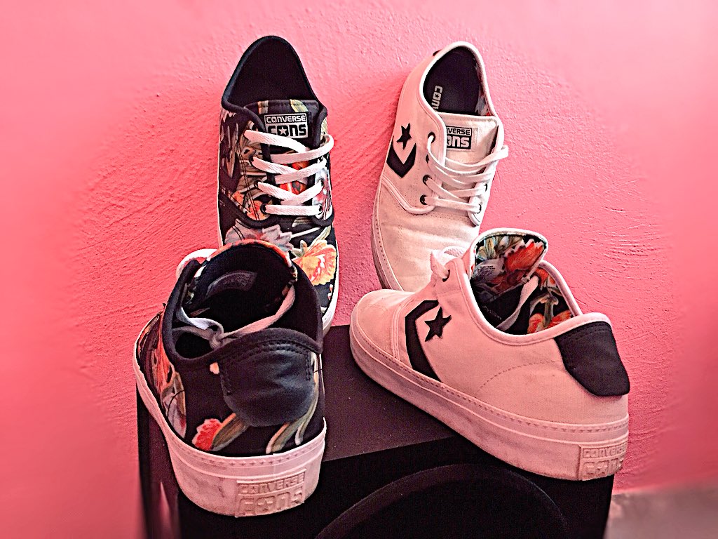 DonovanBorjaBmx's tweet photo. De mis modelos favoritos estos #Cons #converse @ConverseCONSMX #embajadorescons #chamacons #blackandwhite #flores #flowers #consmx https://t.co/butVUEK661