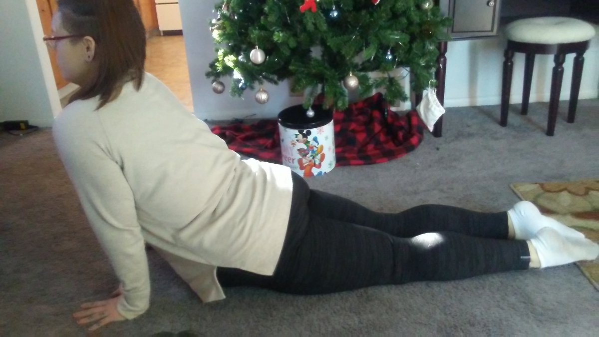 kagedwoman's tweet image. Yoga stretches pre and post workout to keep my muscles, tendons, and ligaments supple and to aid in my recovery #MISSIONPOSSIBLEPAT @possiblepat #week14challenge