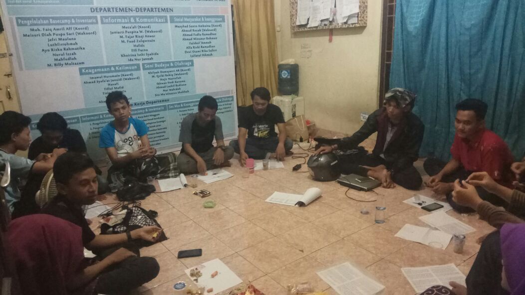 Formala_jkt's tweet photo. Potret diskusi malam ini
Kamis, 15 Des '17
________________________
Tema diskusi : LGBT dalam soasial masyarakat
Pemateri diskusi : Ahmad Rajak
_____________________
💪🏻💪🏻💪🏻💪🏻💪🏻💪🏻 https://t.co/ztVLgTKBvR