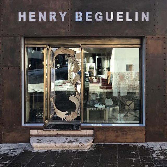 Come to visit our new Henry Beguelin boutique in Cortina D'Ampezzo, Corso Italia 143!
#henrybeguelin #cortinadampezzo #boutique #handmade #bags #shoes #accessories #outwear #fashion