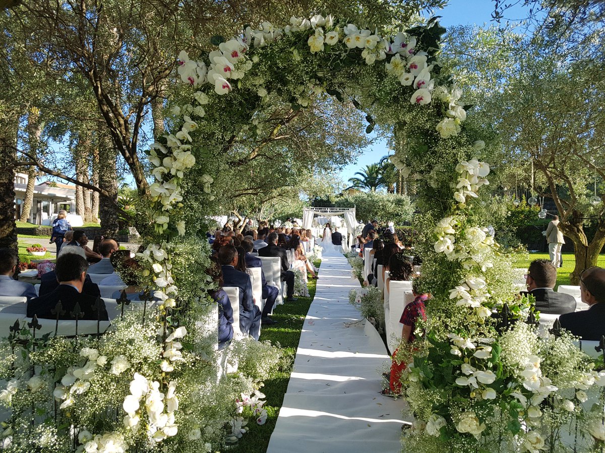 La bellezza è un “rito” a #VillaVerdiana - #sposami: 13/21 gennaio 2018 –Le Ciminiere, Catania. Bellezza inattesa, seducente, scrigno di messaggi raffinati e decisi #fieradellasposa