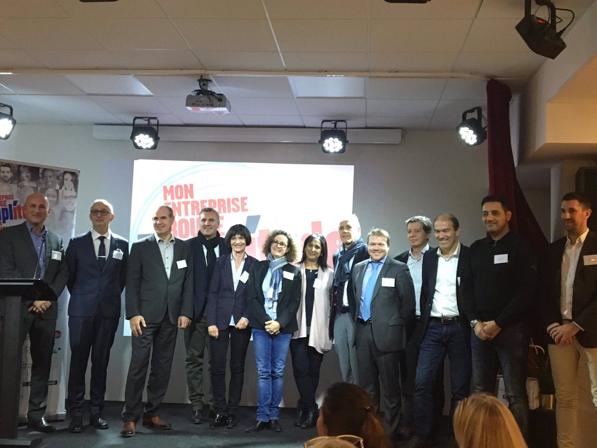 Citedesmetiers's tweet photo. En direct du centre Villages Club du Soleil de la Belle-de-Mai pour célébrer avec le @PlieMPMCentre les 10 ans du label Empli'tude ! avec la présence de @Dominique_TIAN ! #unispourlemploi #Emplitude https://t.co/n6ILNUrasY
