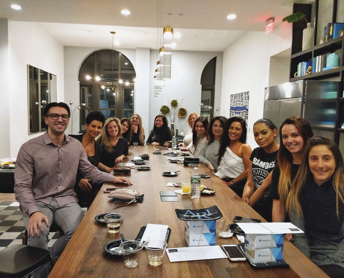 ReportersAce's tweet image. Happy Holidays and Happy New Year from your friends at @acereporters! See you in 2018! #courtreporters #HappyHolidays