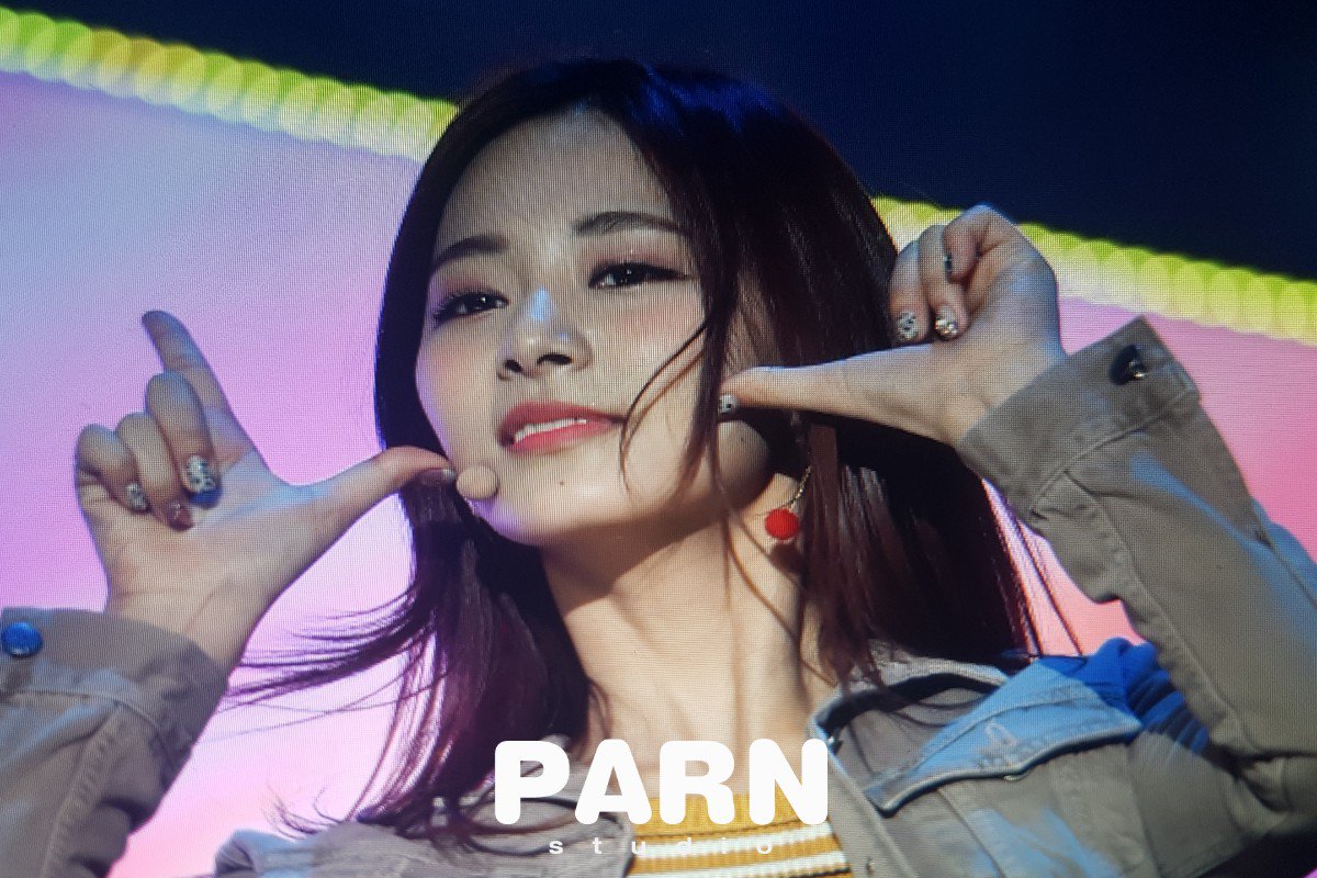 studioPARN's tweet photo. 171214 러브FM패밀리콘서트 #TWICE #TZUYU  PREVIEW https://t.co/tBdmDKGxLS