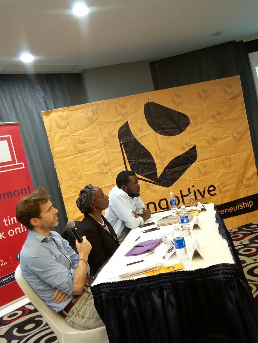BongoHive's tweet photo. Our elite judges tonight are Mwiya Musokotwane of Thebe Management Investment, Chisha of wealth by design and Max Remington Hobbs of Dagon Holdings. #demonight6 #bhlaunch https://t.co/ffyF0wfBDZ