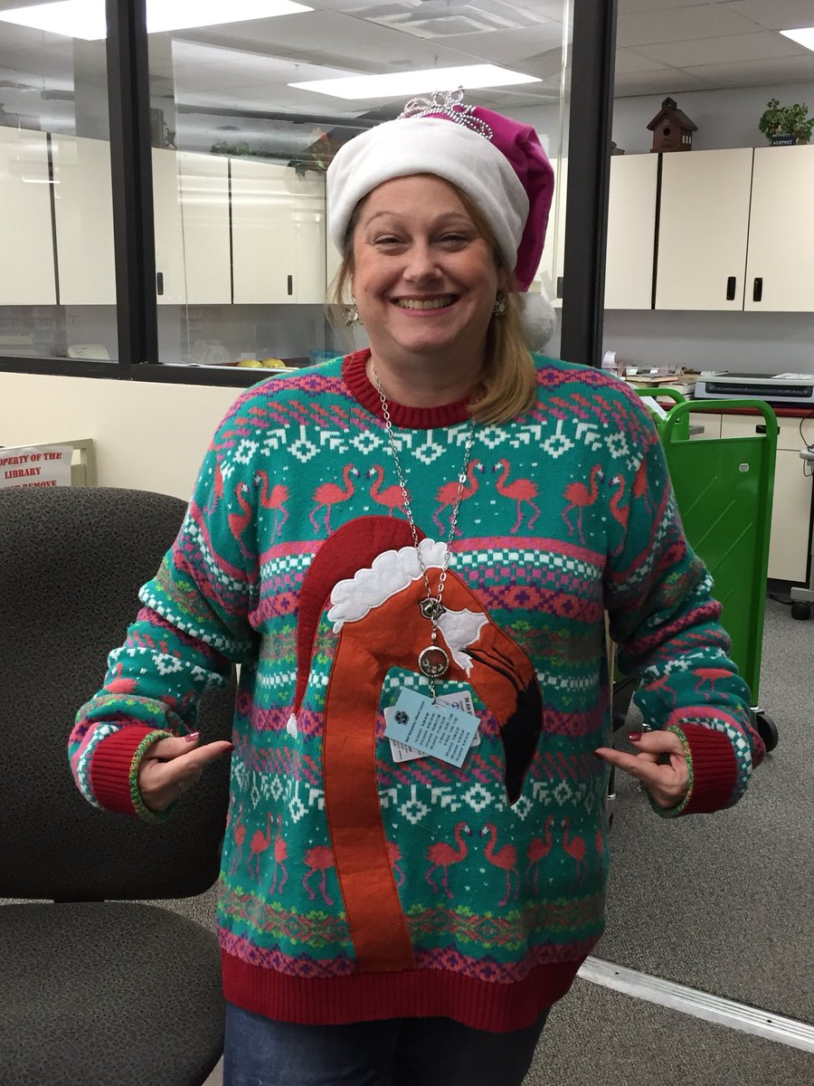 librarychick007's tweet photo. #shslibrary #uglysweater https://t.co/l4fPD0VrAp