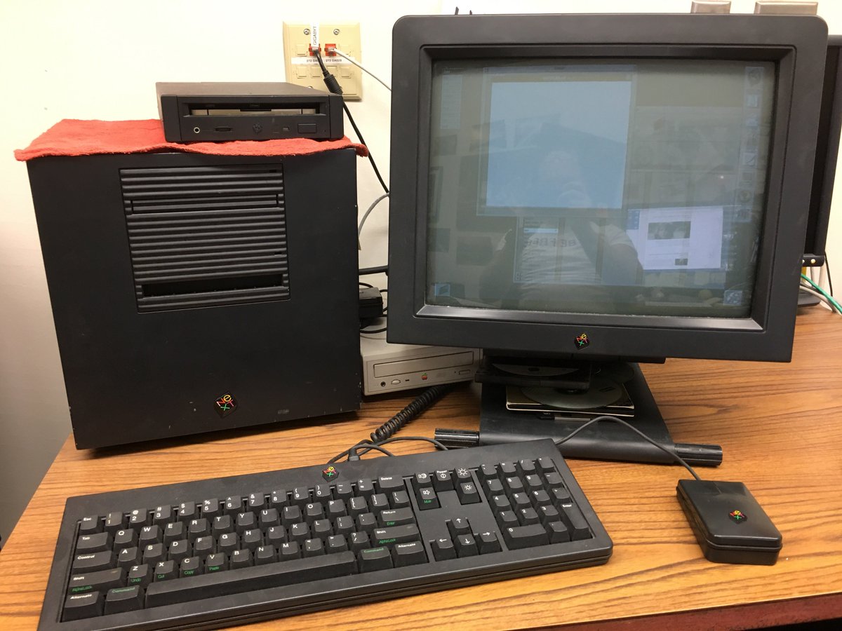 kenfagerdotcom's tweet image. Behold the OG iMac Pro. #nextcube #apple