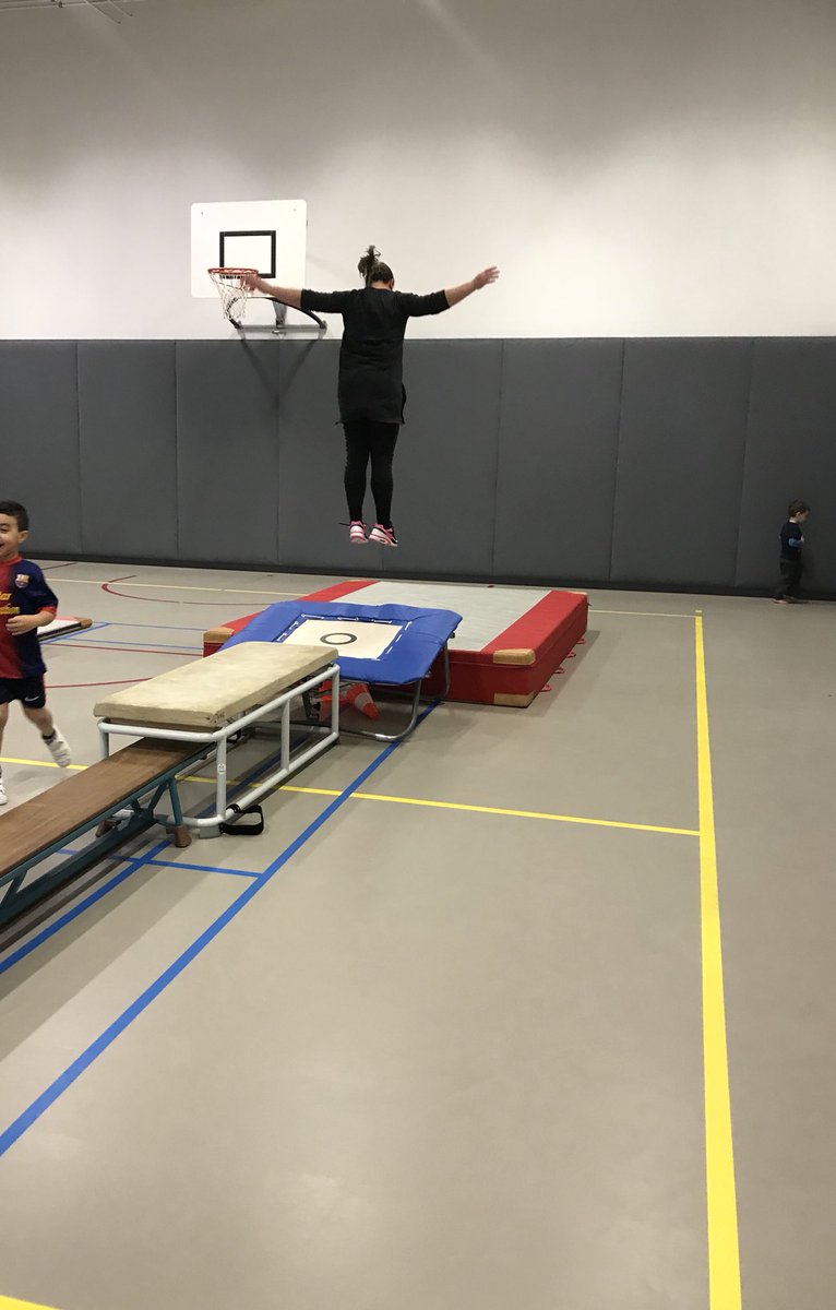 Ouders doen goed  mee <a href="/BSHoograven/">BredeSchoolHoograven</a> bij de afsluiting Kleutergym <a href="/HartenvoorSport/">Harten voor Sport</a>