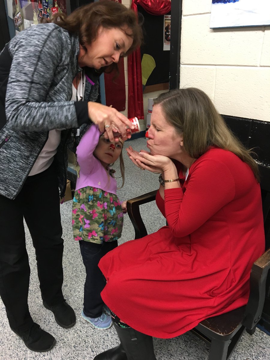 EastAiken's tweet photo. It's Rudolph the Reindeer Day in 4K!!!! Oh how our noses shine so bright! #RudolphTheRedNosedReindeer #HappyHolidays https://t.co/Ri02Yaf6S0