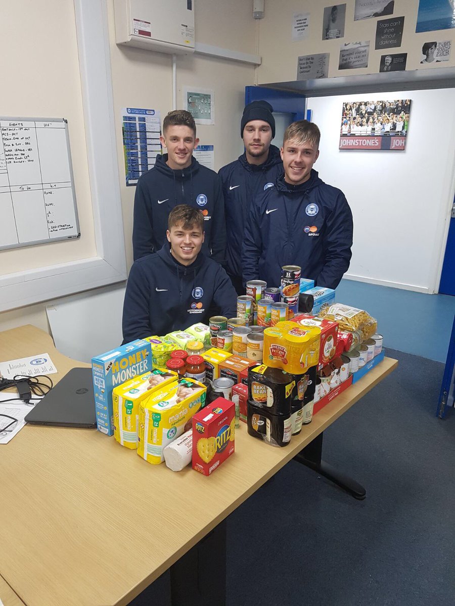 theposhacademy's tweet photo. Some of the Youth Team have been preparing the food which is being delivered to the food bank next week https://t.co/fcli6OUqoL
