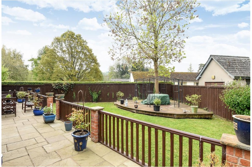 RBBProperty's tweet photo. Check out this well-presented 5-bedroom that ticks all the boxes! #Property #Home https://t.co/CuudWNmeGq https://t.co/37QLFChAcc