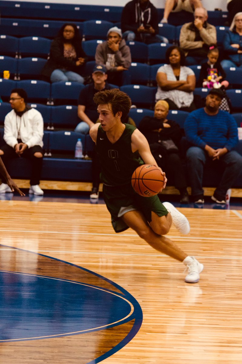 OwlsStudentSec's tweet photo. BIG GAME TOMORROW VS. GRACE PREP. BE THERE! 7:30 in the SAC. Come see the boys ball out and WEAR WHITE!❄️⚪️❄️ https://t.co/jwl8QqeObb