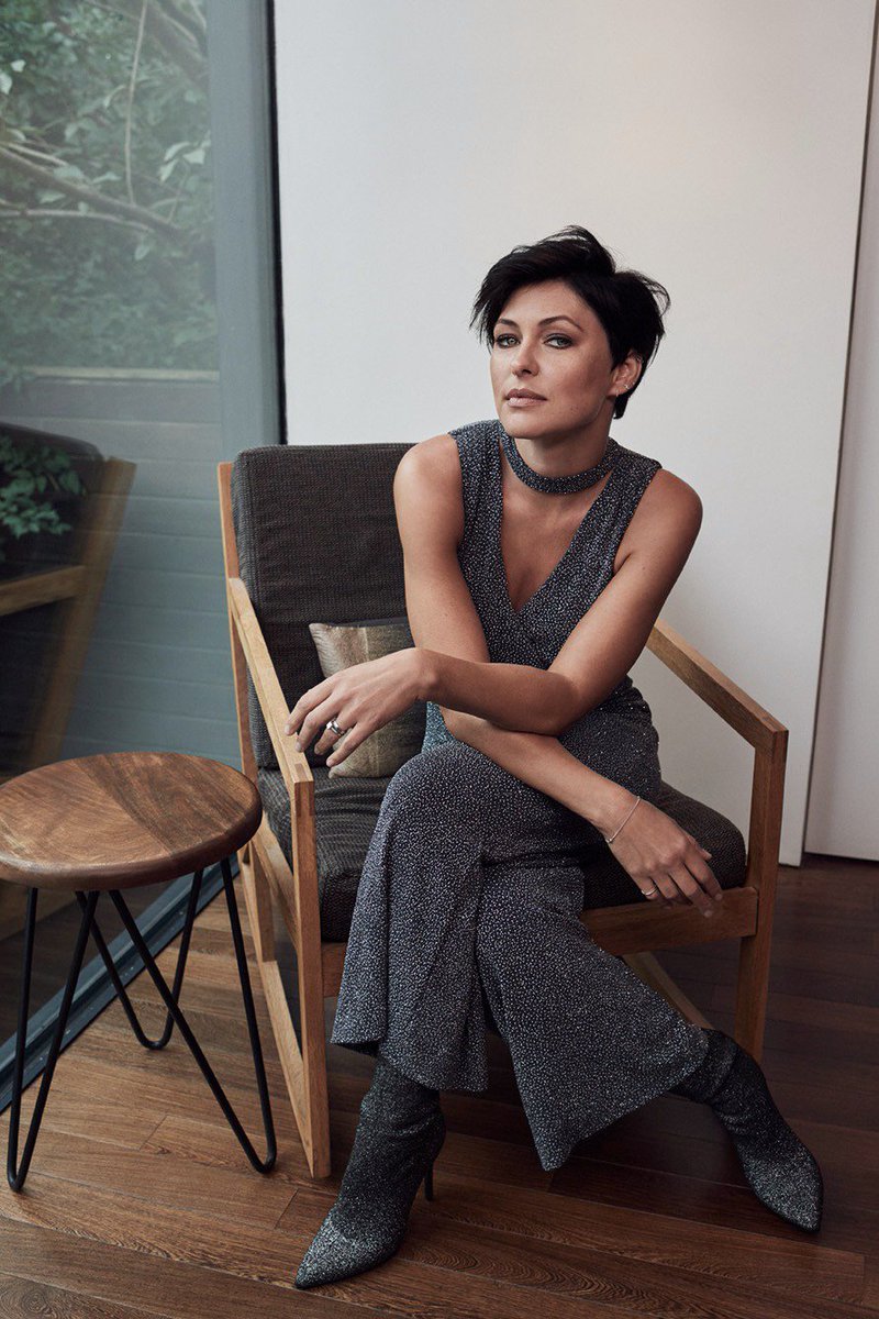 EmmaWillis's tweet photo. Nearly the weekend and neeeearly #Christmas!! ππ A spot of jumpsuit joy here from my @nextofficial edit in case youβre still looking for outfit inspo β #EmmaLoves #ad #Fashion https://t.co/toAcS1KKCD