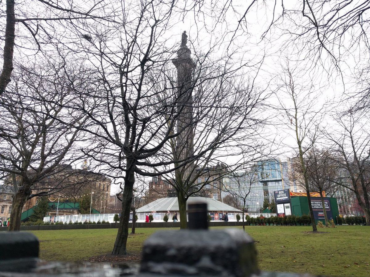 olb1992's tweet photo. Managed to get my first and last traditional on my Edinburgh trip and my first ever webcam cache!! #Geocaching #GeocachingUK #WebcamCache https://t.co/MS95mezOYW