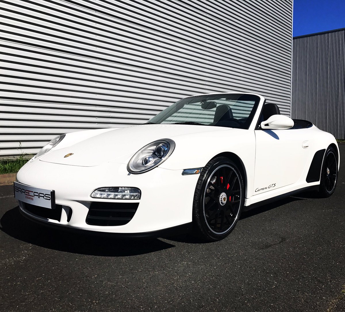 brascars's tweet photo. @brascars #brascarsparis #brascars #scparis #porsche #911 #gts #cabriolet @PorscheRetail @Porsche911UK @PorscheCarsNews https://t.co/Yjw9MRyaC3