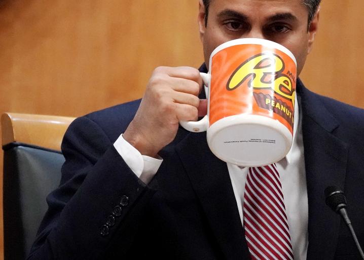 Slate's tweet photo. Breaking: The FCC has officially voted to kill net neutrality https://t.co/rFzAe7a5bH https://t.co/2VXEwWzofl