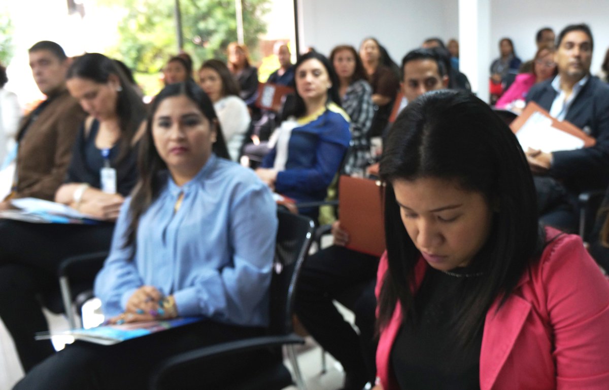 EscuelaFiscalMP's tweet photo. #HOY | En nuestra sede "I Congreso Protección de Víctimas, Testigos y
 demás Sujetos Procesales" #IntercambiodeSaberes #Alianza #CONAPRO #FENFMP Fecha: 14 y 15 de  Diciembre de 2017 https://t.co/aLXSpRtabZ