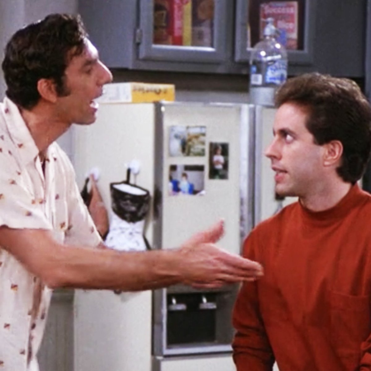 "What’s 5 grand between friends?" “The Apartment” is on #Seinfeld tonight! https://t.co/2ya77r8RIB