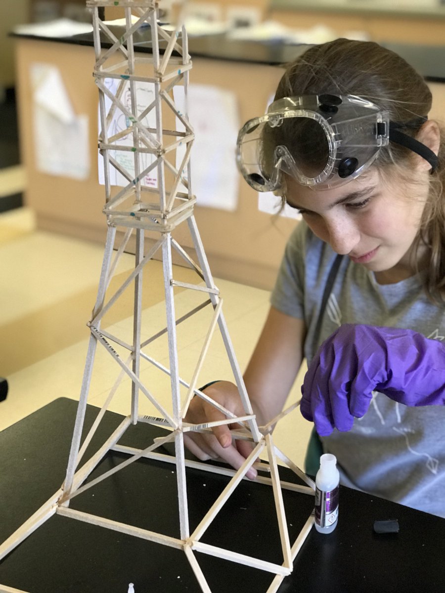 johnyen's tweet image. Poly 8th graders prepping their Science Olympiad projects #polysolves