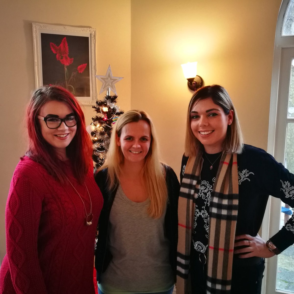 Dorset_Bloggers's tweet photo. Lush times catching up with @ameliajoyclark & @CouponQueenEmma today 🙌💙 #dorsetbloggers #dorset https://t.co/u8WsNYXUUI